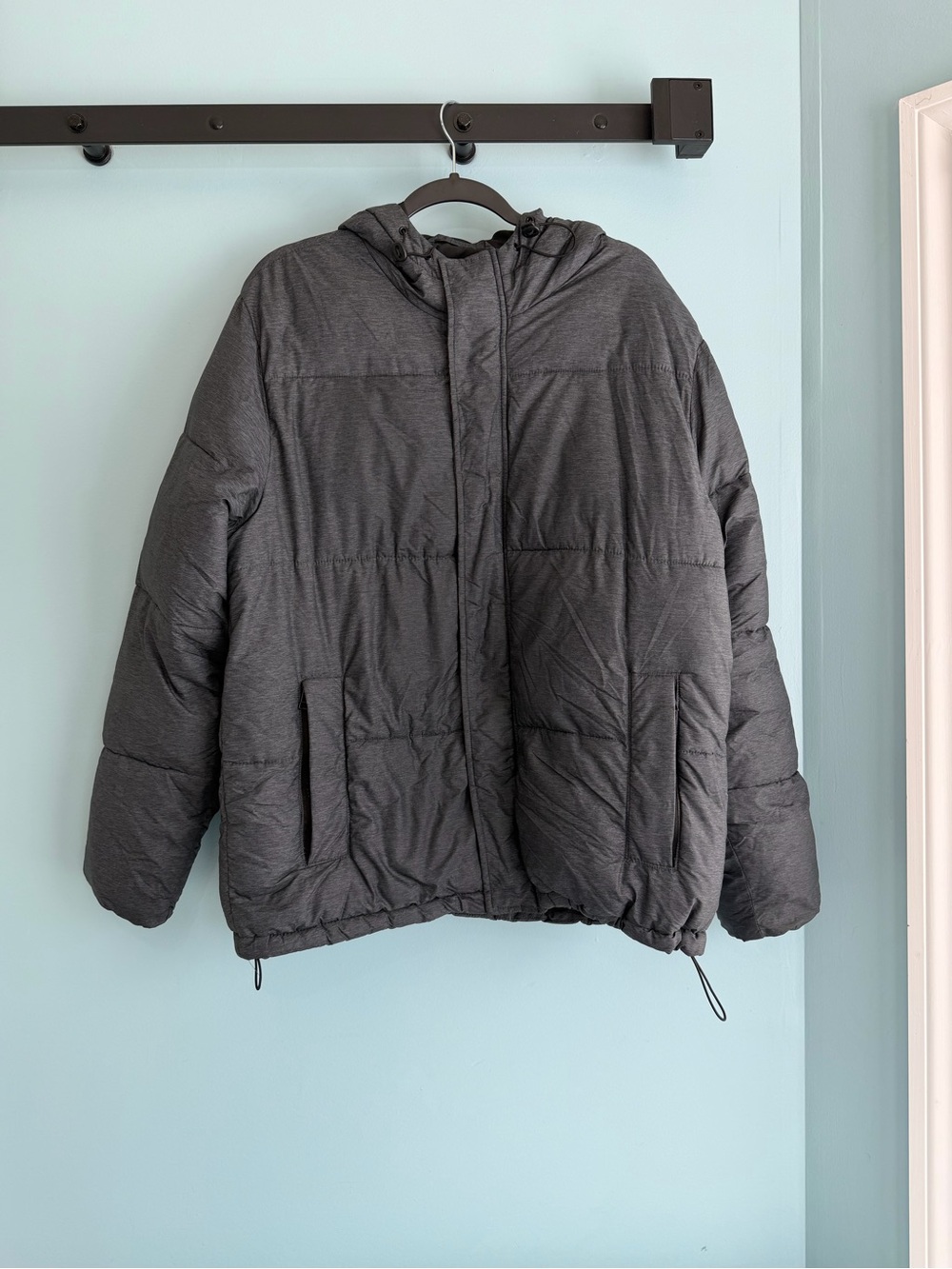 Goodfellow & Co Men’s Charcoal Gray Hooded Puffer Jacket Water Resistant Coat